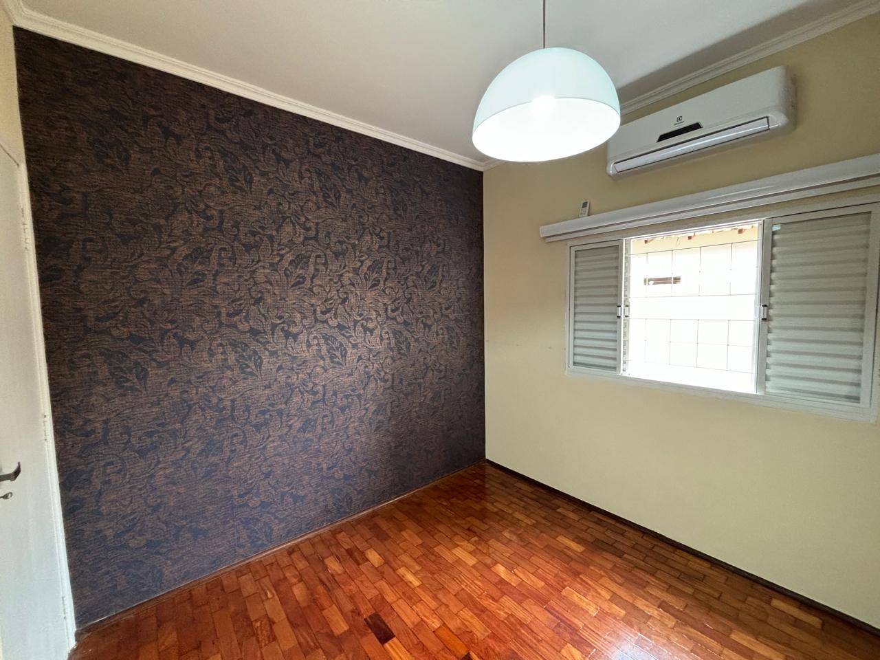VENDE: CASA 03 DORMITÓRIOS - COHAB I - BRODOWSKI-SP.