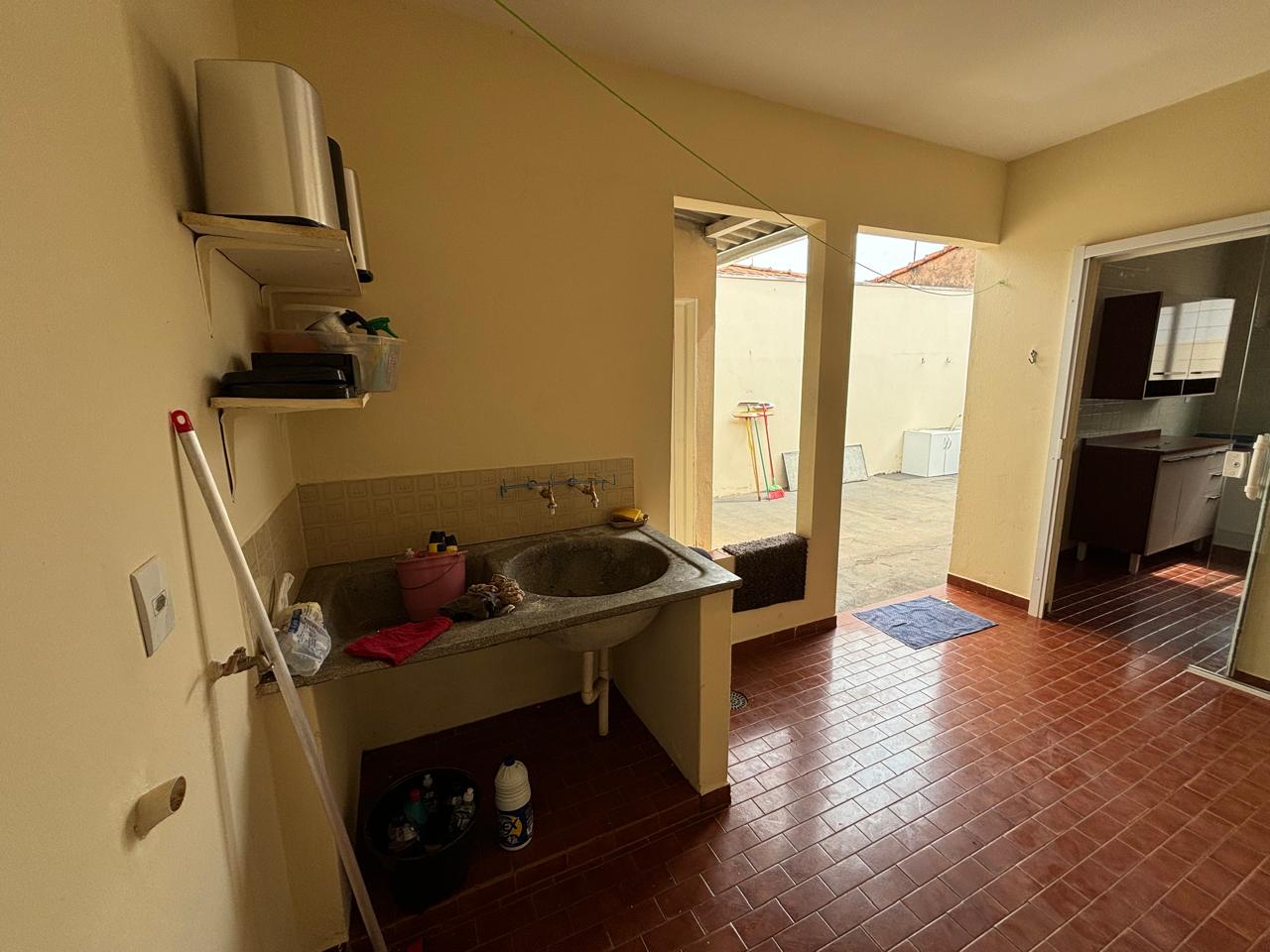 VENDE: CASA 03 DORMITÓRIOS - COHAB I - BRODOWSKI-SP.