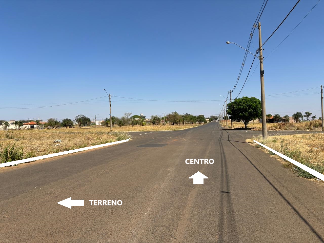 VENDE: TERRENO 250m² - PRONTO PARA CONSTRUIR - NO JARDIM BOTÂNICO EM BRODOWSKI-SP.