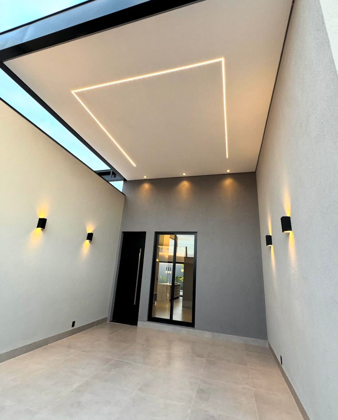 VENDE: CASA COM PISCINA - JARDIM DAS OLIVEIRAS - BRODOWSKI-SP