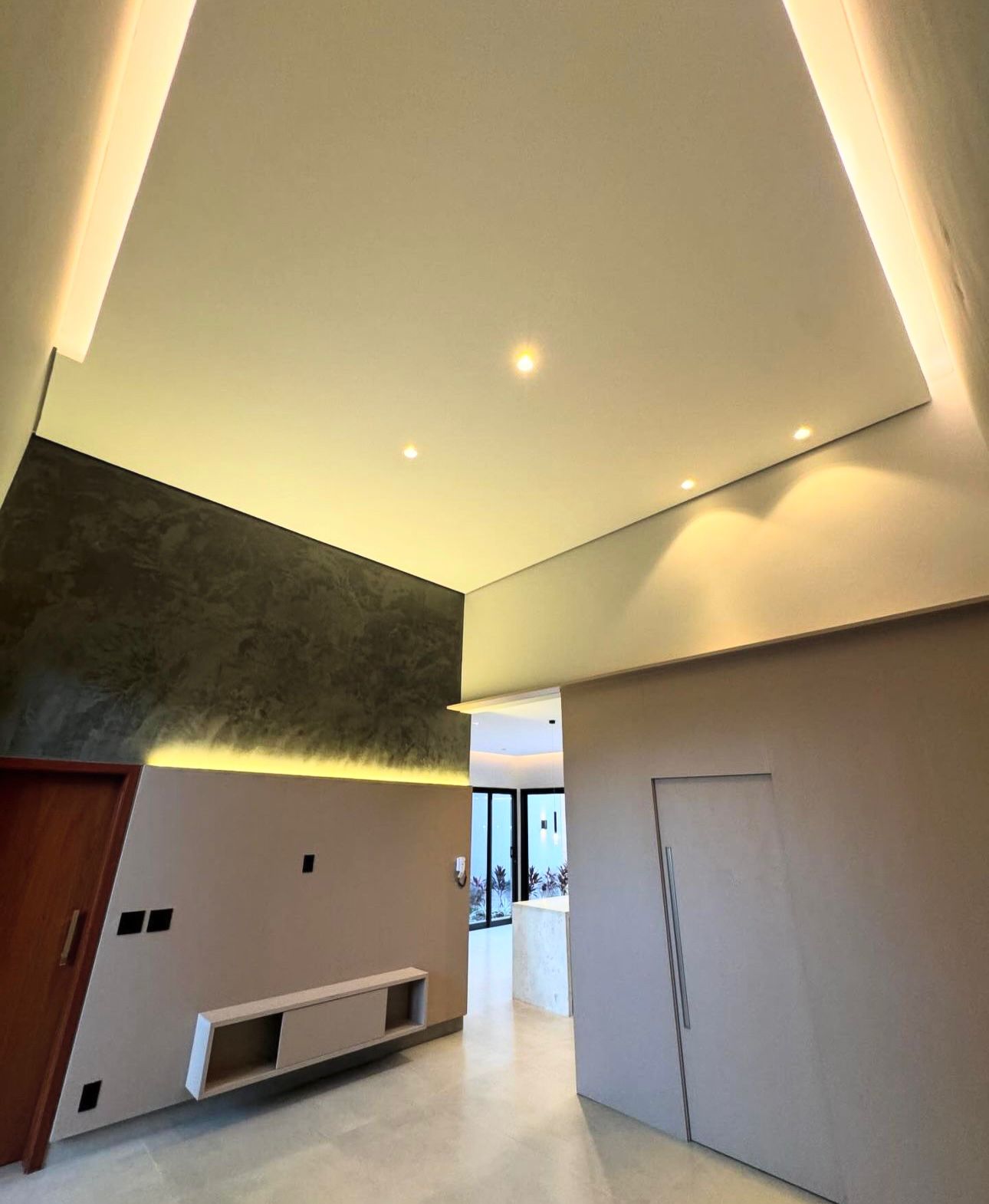 VENDE: CASA COM PISCINA - JARDIM DAS OLIVEIRAS - BRODOWSKI-SP
