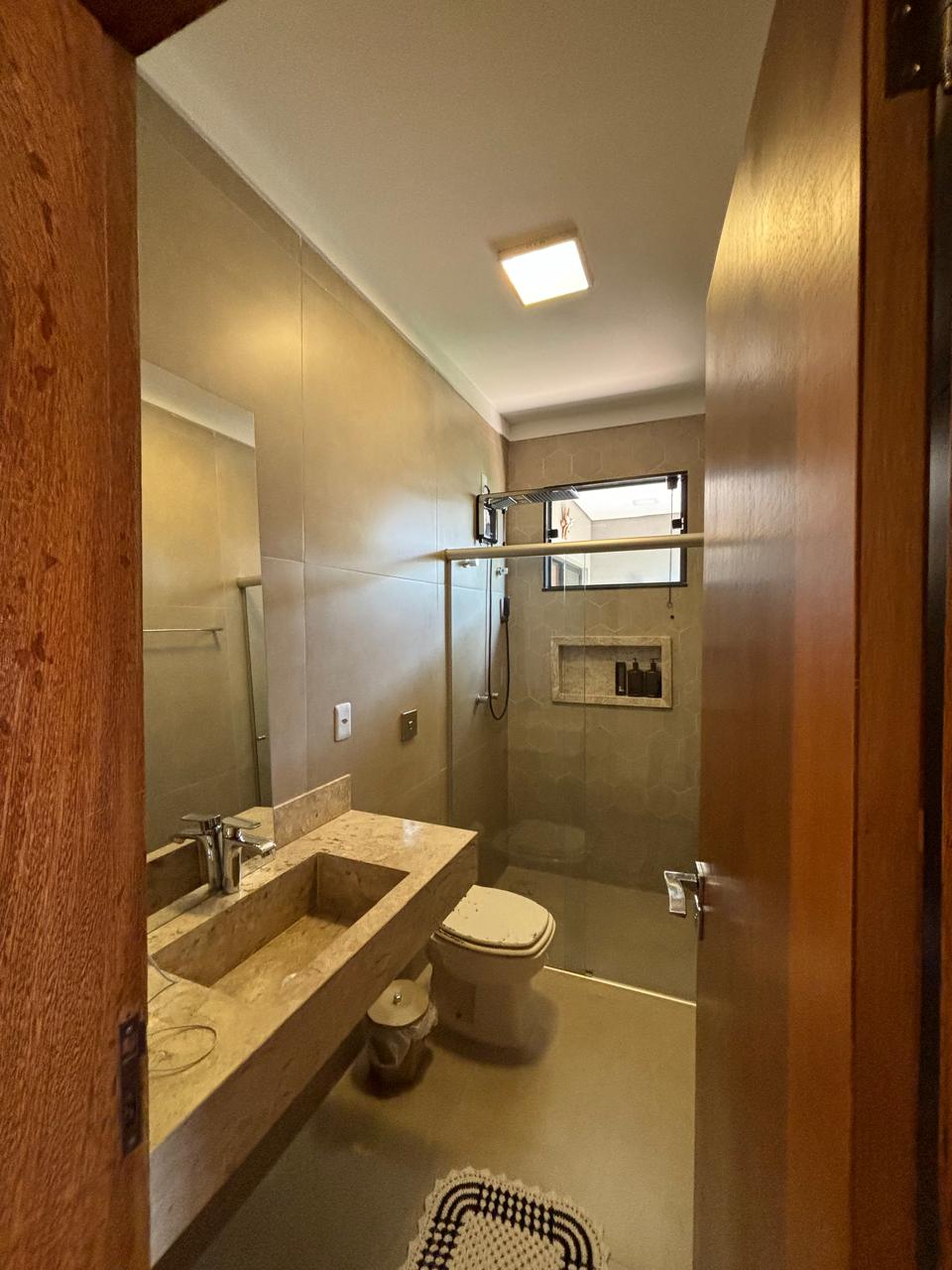 VENDE. RESIDENCIA DE ALTO PADRÃO COM 03 DORMITÓRIOS - CENTRO - BRODOWSKI-SP 