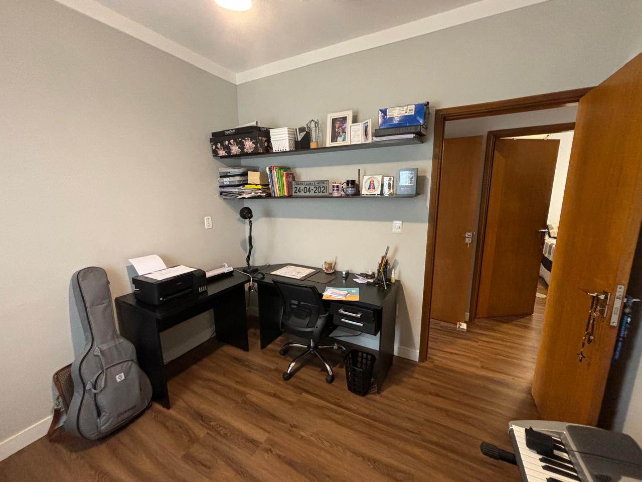 VENDE. RESIDENCIA DE ALTO PADRÃO COM 03 DORMITÓRIOS - CENTRO - BRODOWSKI-SP 
