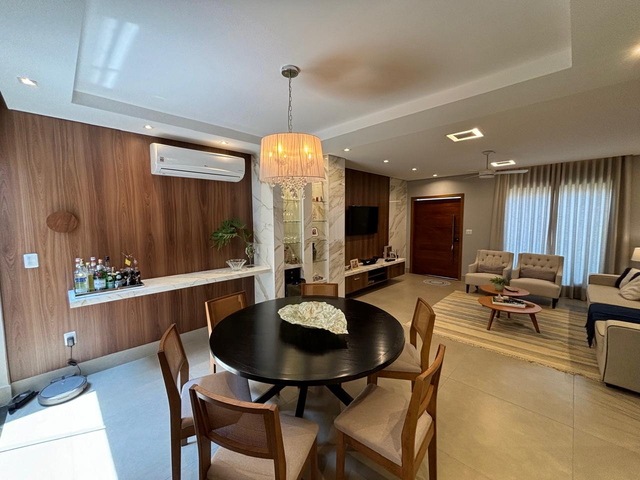 VENDE. RESIDENCIA DE ALTO PADRÃO COM 03 DORMITÓRIOS - CENTRO - BRODOWSKI-SP 