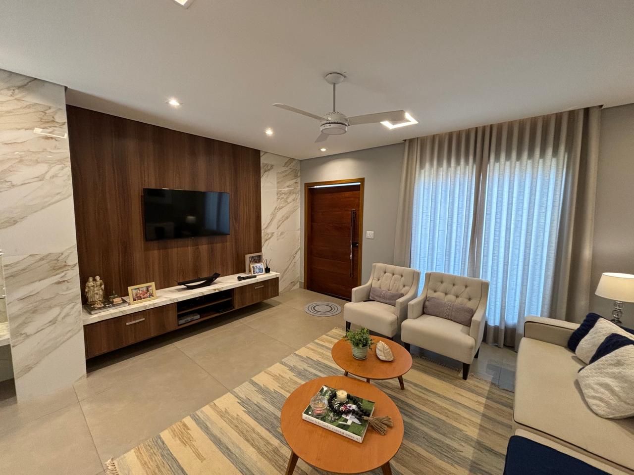 VENDE. RESIDENCIA DE ALTO PADRÃO COM 03 DORMITÓRIOS - CENTRO - BRODOWSKI-SP 