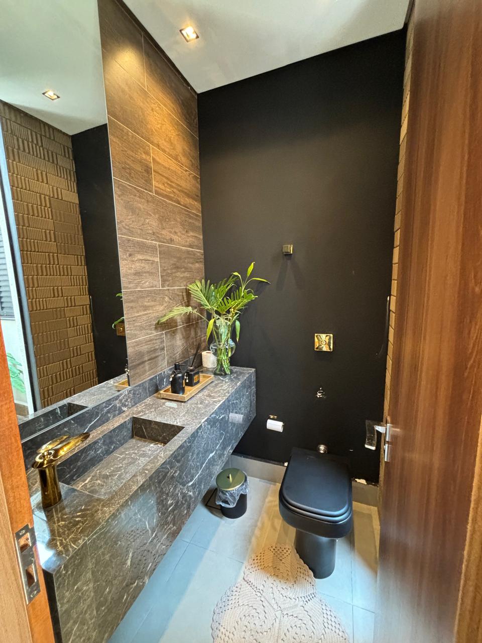 VENDE. RESIDENCIA DE ALTO PADRÃO COM 03 DORMITÓRIOS - CENTRO - BRODOWSKI-SP 