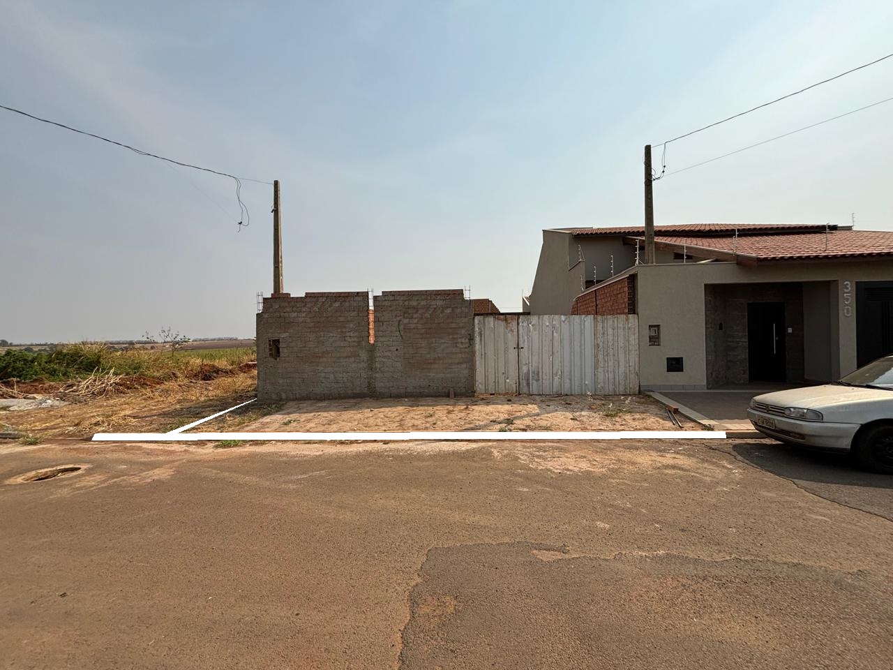 VENDE: TERRENO 250m² - MURADO COM EDICULA EM CONSTRUÇÃO - NO JARDIM BOTÂNICO EM BRODOWSKI-SP.