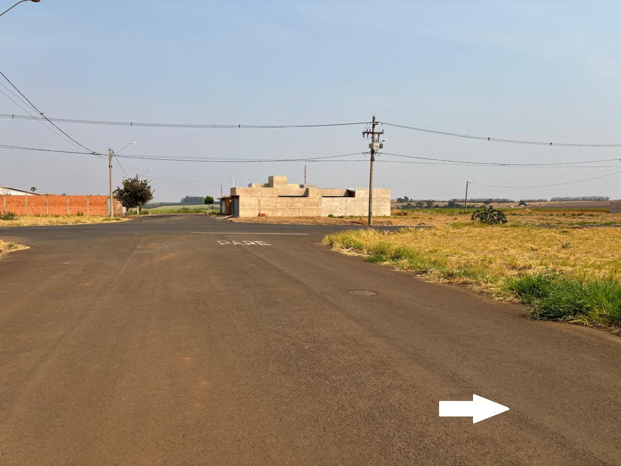 VENDE: TERRENO 250m² - PRONTO PARA CONSTRUIR - NO JARDIM BOTÂNICO EM BRODOWSKI-SP.