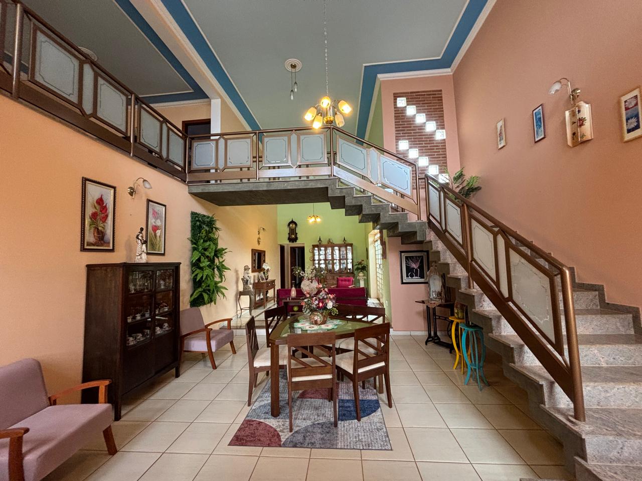 VENDE. RESIDENCIA DE ALTO PADRÃO COM 03 SUÍTES - ARANTES FERREIRA - BRODOWSKI-SP