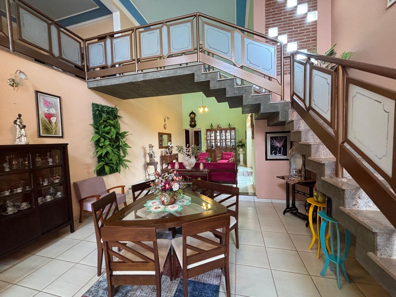 VENDE. RESIDENCIA DE ALTO PADRÃO COM 03 SUÍTES - ARANTES FERREIRA - BRODOWSKI-SP