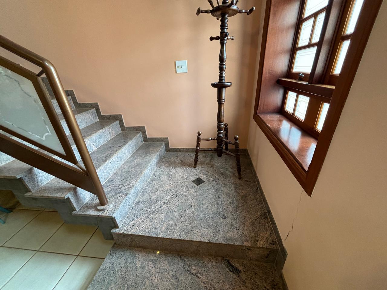 VENDE. RESIDENCIA DE ALTO PADRÃO COM 03 SUÍTES - ARANTES FERREIRA - BRODOWSKI-SP