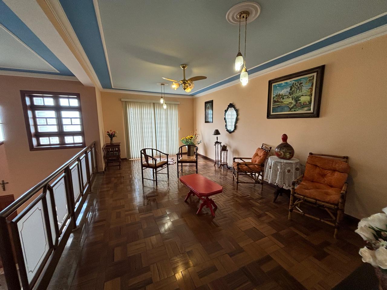 VENDE. RESIDENCIA DE ALTO PADRÃO COM 03 SUÍTES - ARANTES FERREIRA - BRODOWSKI-SP