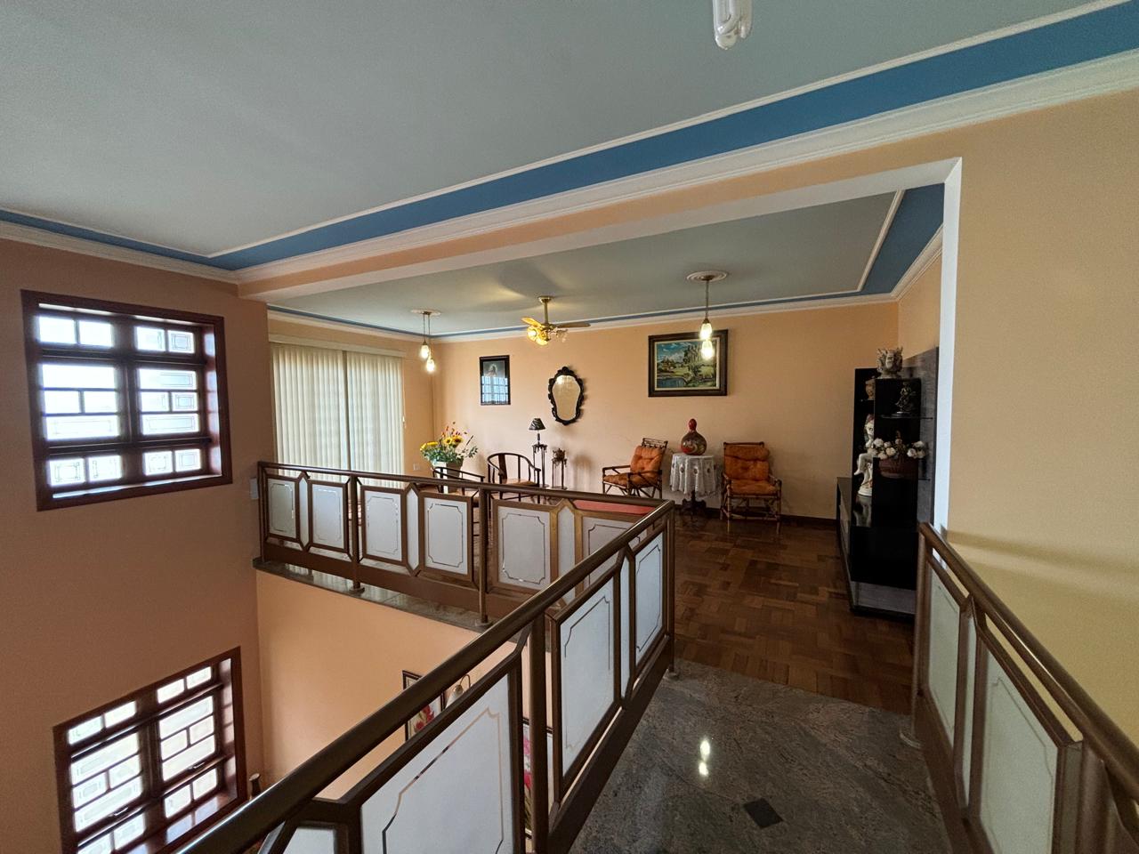 VENDE. RESIDENCIA DE ALTO PADRÃO COM 03 SUÍTES - ARANTES FERREIRA - BRODOWSKI-SP