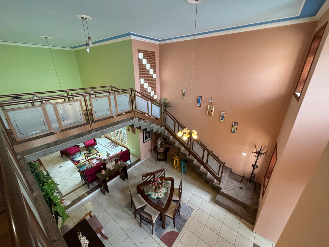VENDE. RESIDENCIA DE ALTO PADRÃO COM 03 SUÍTES - ARANTES FERREIRA - BRODOWSKI-SP