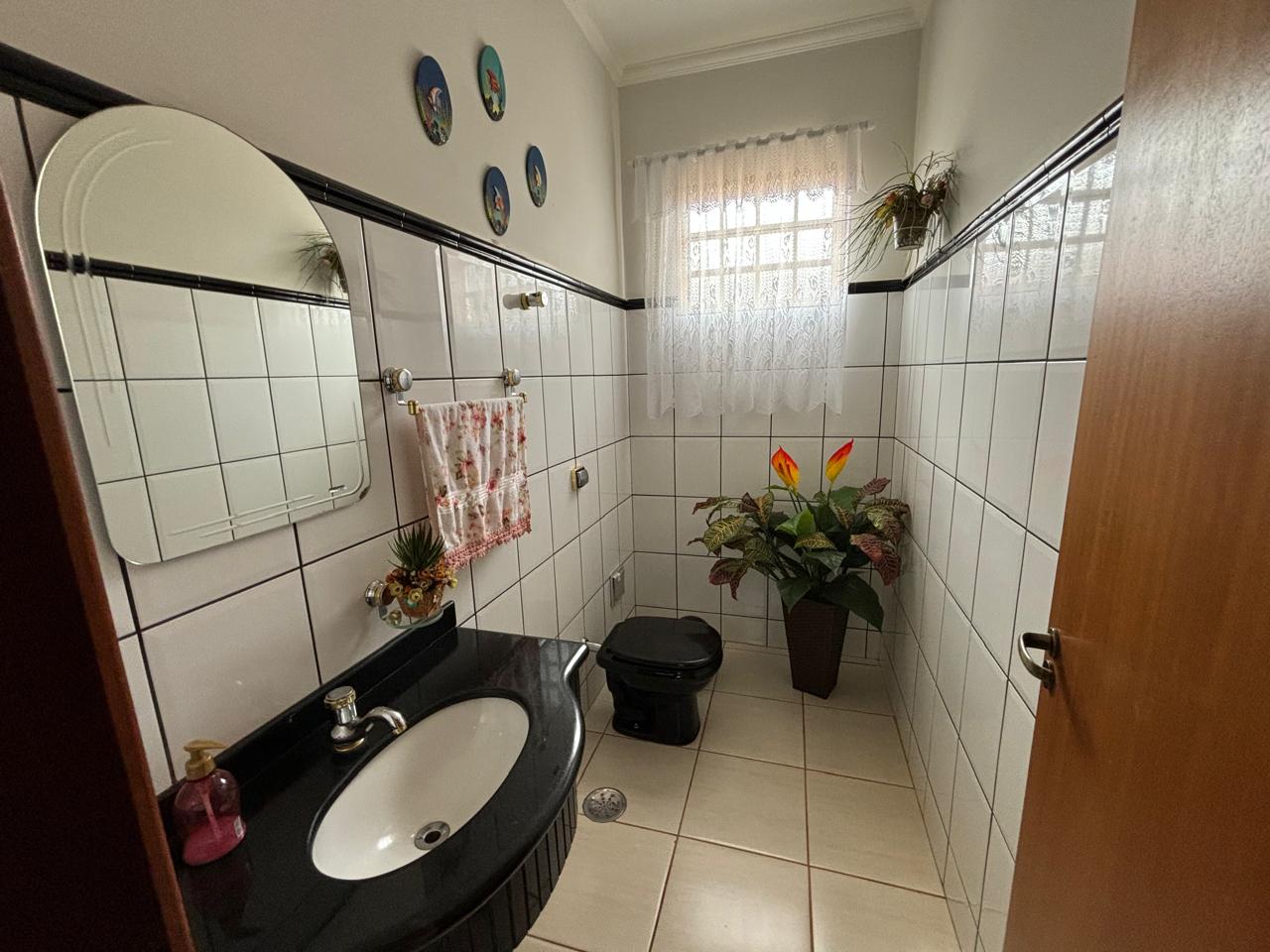 VENDE. RESIDENCIA DE ALTO PADRÃO COM 03 SUÍTES - ARANTES FERREIRA - BRODOWSKI-SP