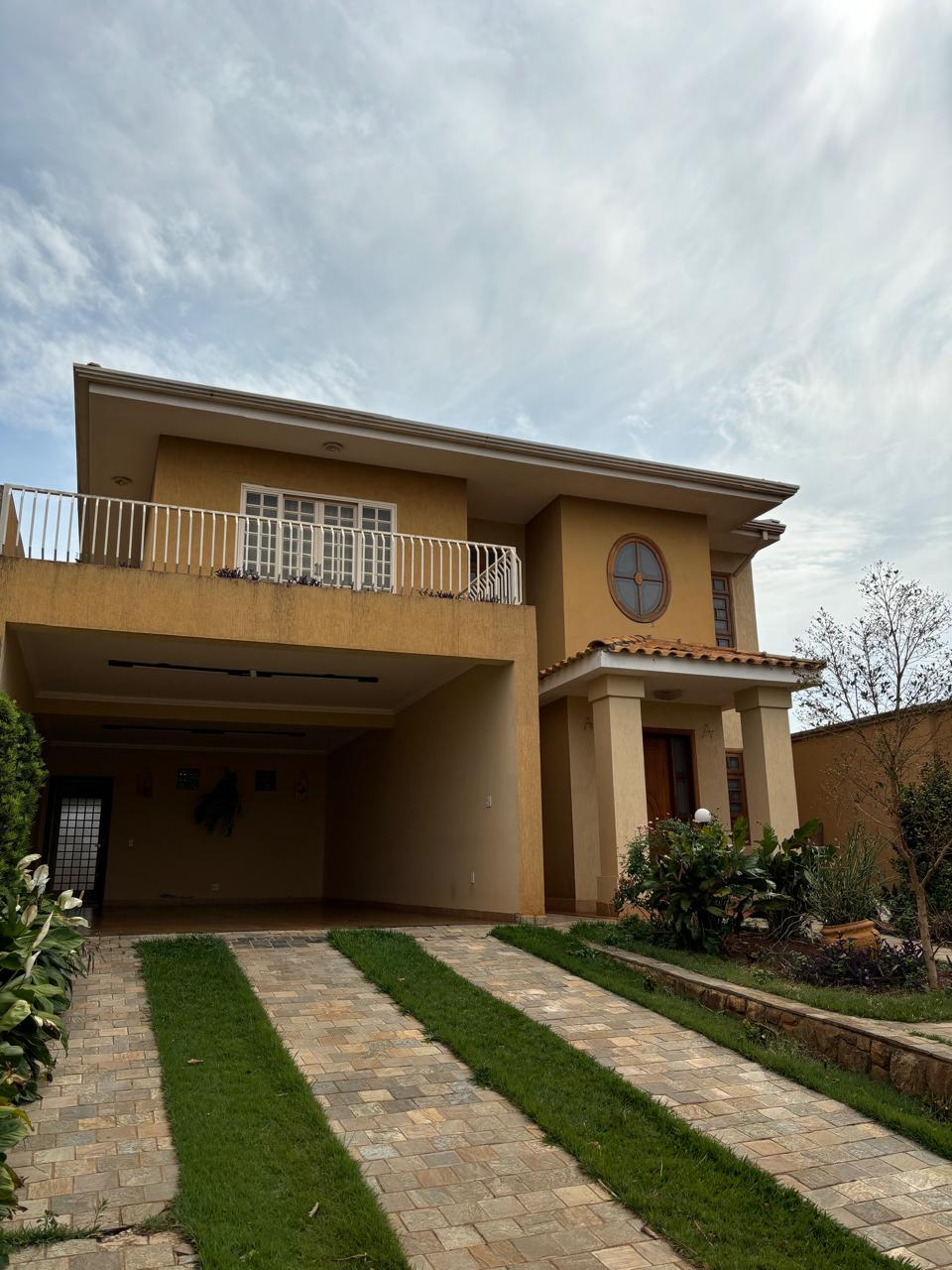 VENDE. RESIDENCIA DE ALTO PADRÃO COM 03 SUÍTES - ARANTES FERREIRA - BRODOWSKI-SP