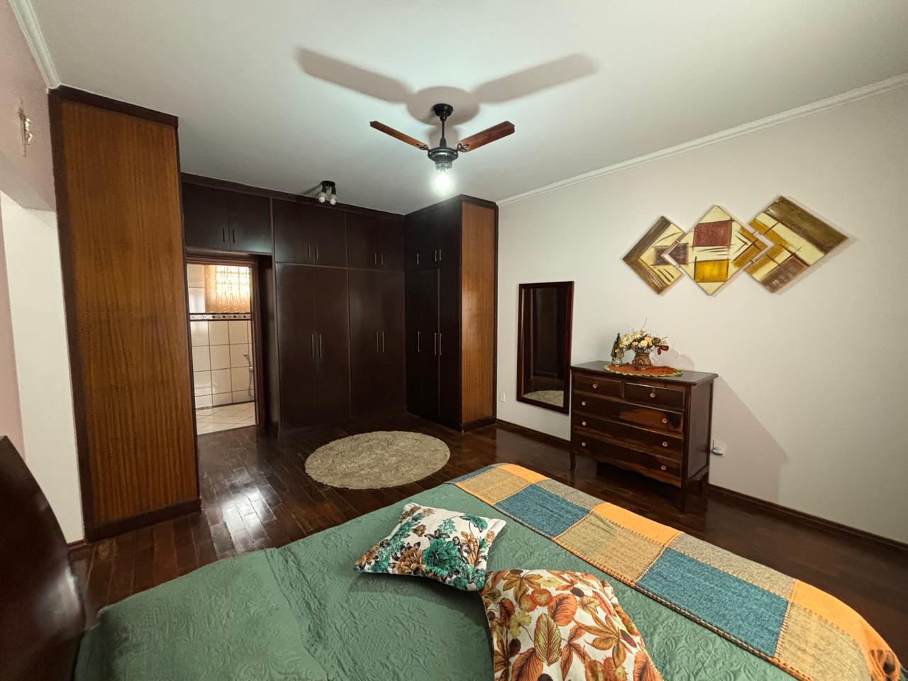 VENDE. RESIDENCIA DE ALTO PADRÃO COM 03 SUÍTES - ARANTES FERREIRA - BRODOWSKI-SP
