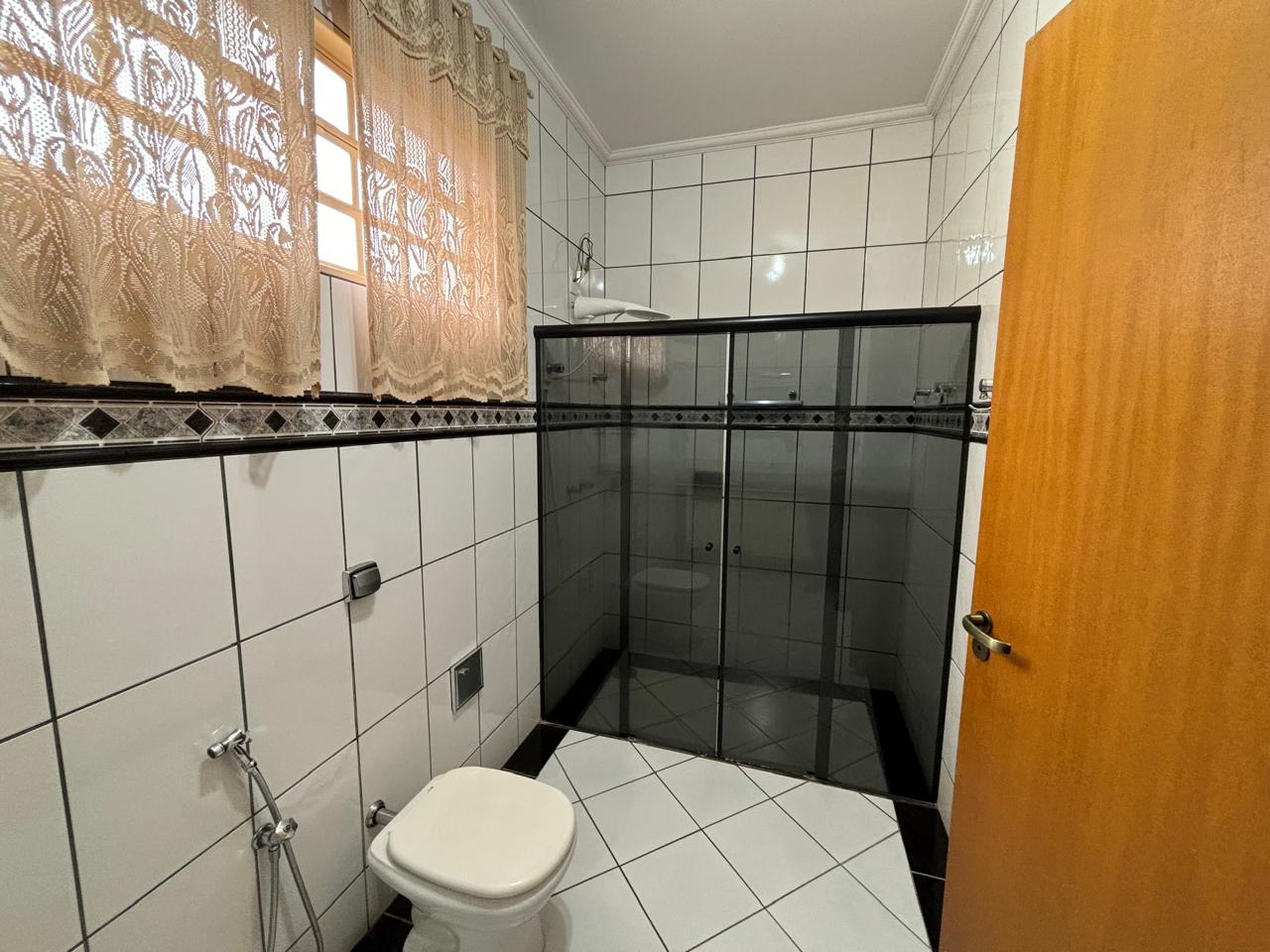 VENDE. RESIDENCIA DE ALTO PADRÃO COM 03 SUÍTES - ARANTES FERREIRA - BRODOWSKI-SP