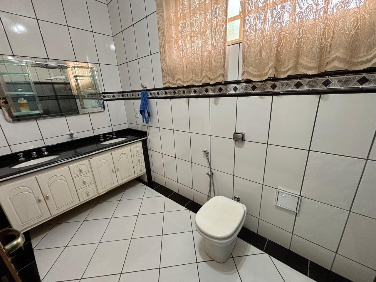 VENDE. RESIDENCIA DE ALTO PADRÃO COM 03 SUÍTES - ARANTES FERREIRA - BRODOWSKI-SP