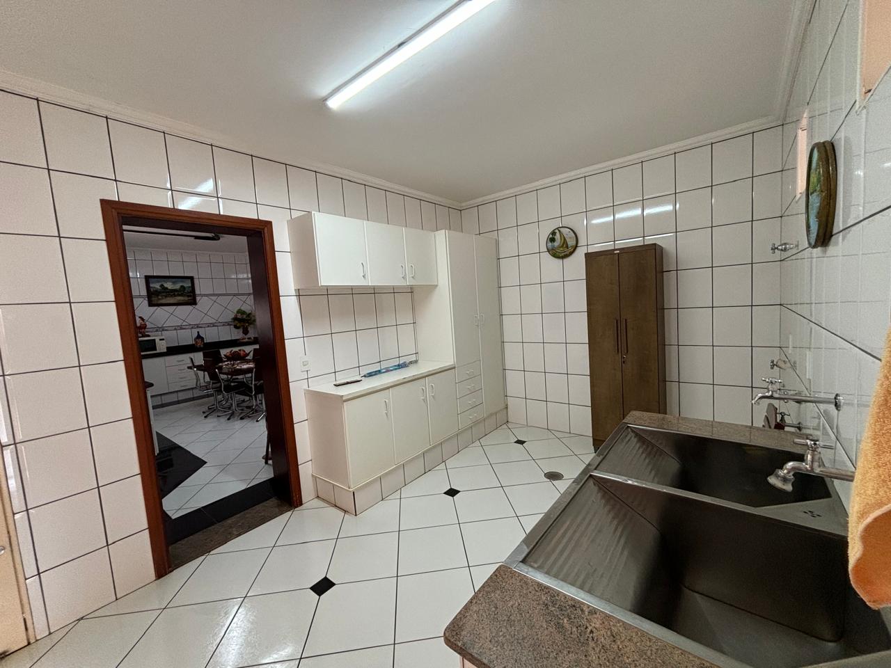 VENDE. RESIDENCIA DE ALTO PADRÃO COM 03 SUÍTES - ARANTES FERREIRA - BRODOWSKI-SP