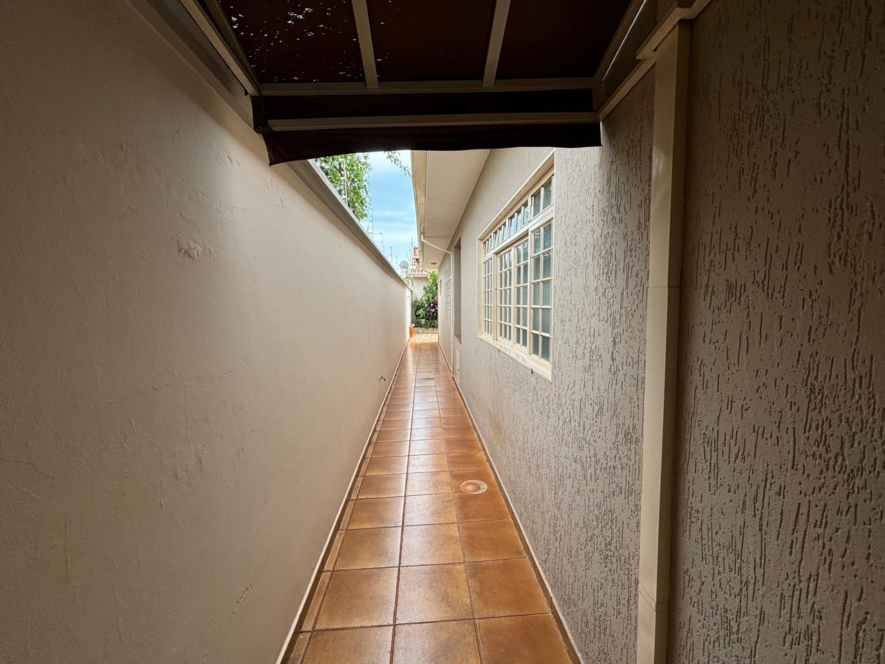 VENDE. RESIDENCIA DE ALTO PADRÃO COM 03 SUÍTES - ARANTES FERREIRA - BRODOWSKI-SP