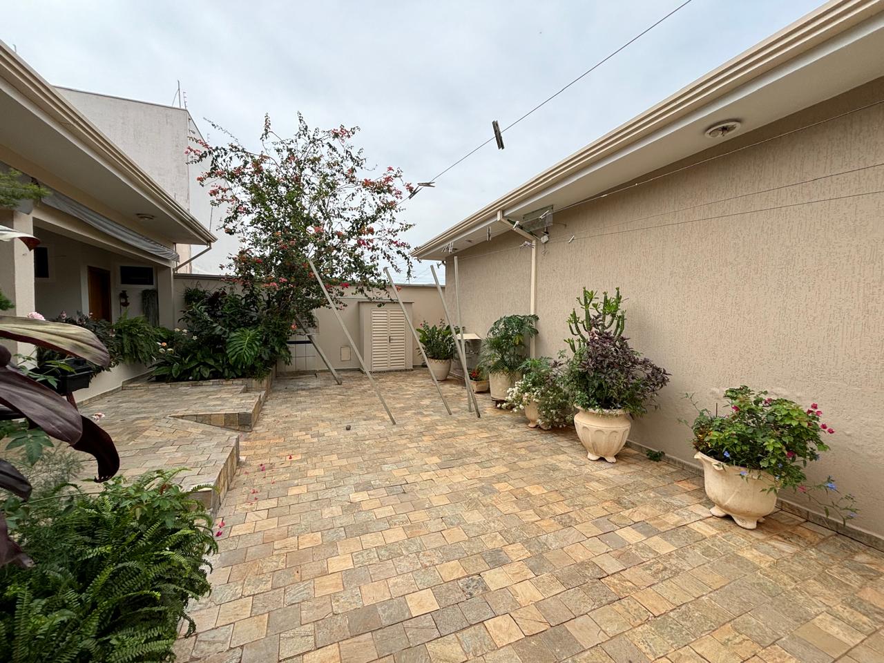 VENDE. RESIDENCIA DE ALTO PADRÃO COM 03 SUÍTES - ARANTES FERREIRA - BRODOWSKI-SP