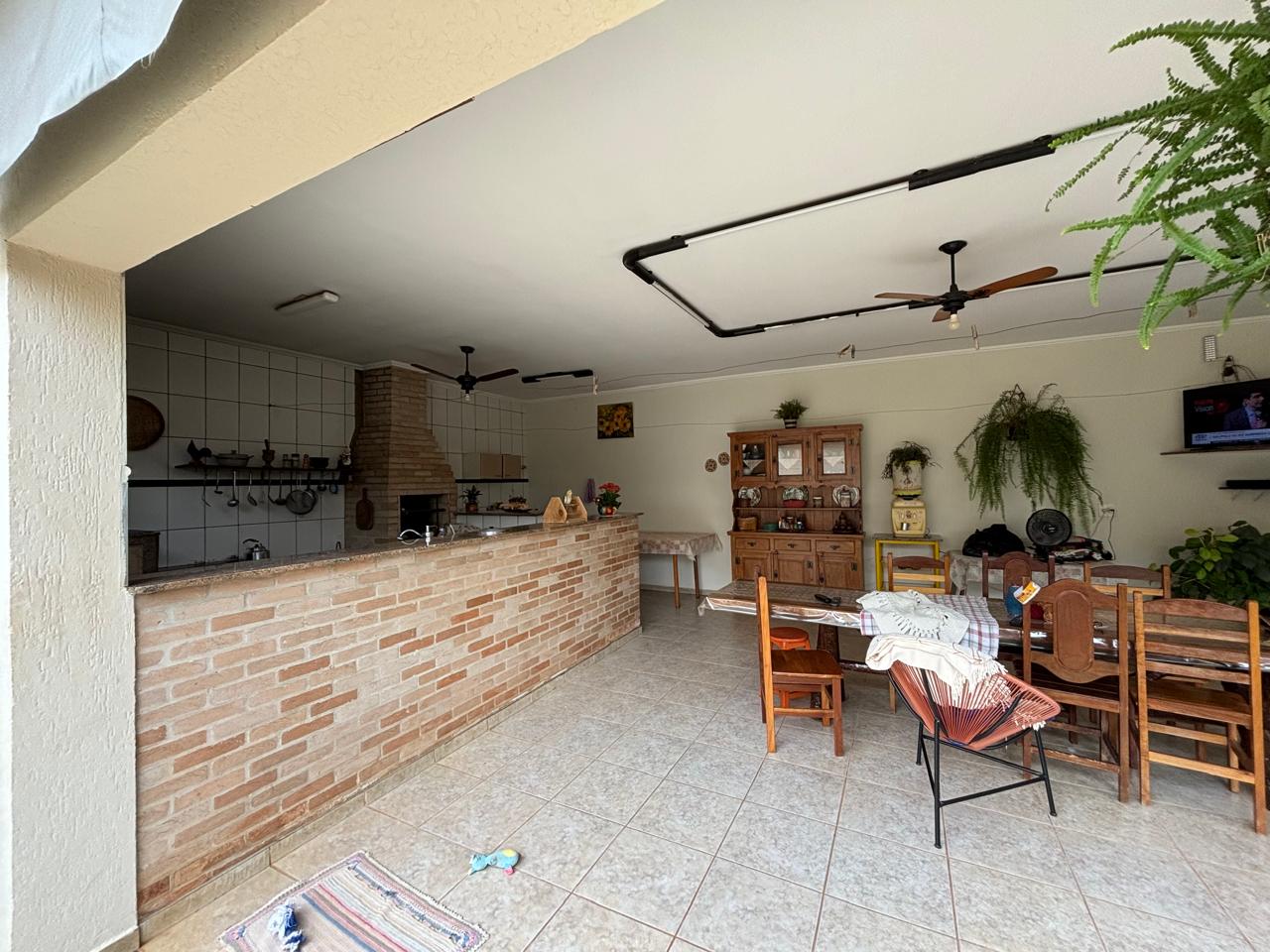 VENDE. RESIDENCIA DE ALTO PADRÃO COM 03 SUÍTES - ARANTES FERREIRA - BRODOWSKI-SP