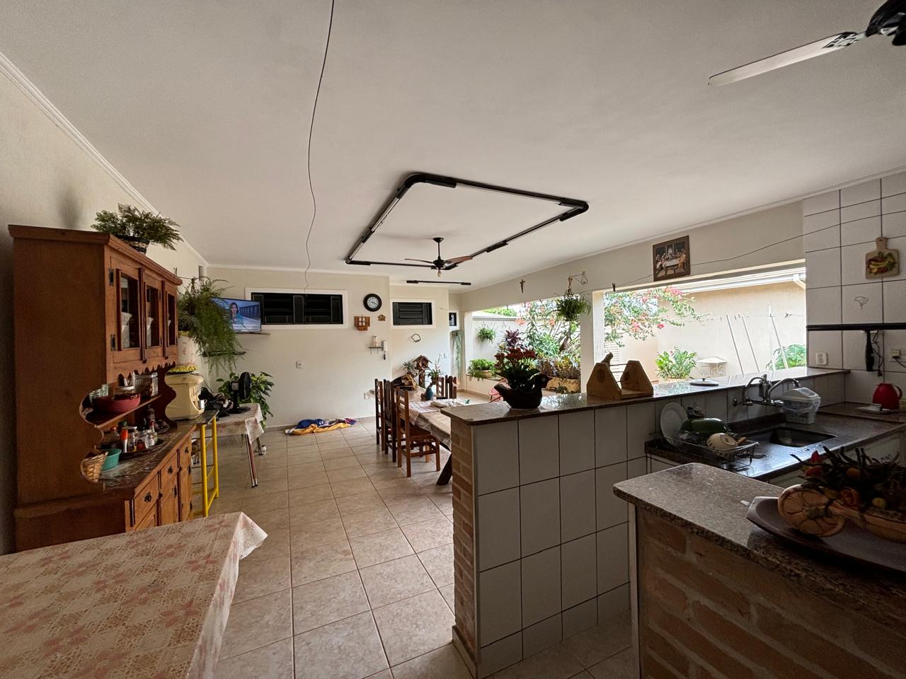 VENDE. RESIDENCIA DE ALTO PADRÃO COM 03 SUÍTES - ARANTES FERREIRA - BRODOWSKI-SP
