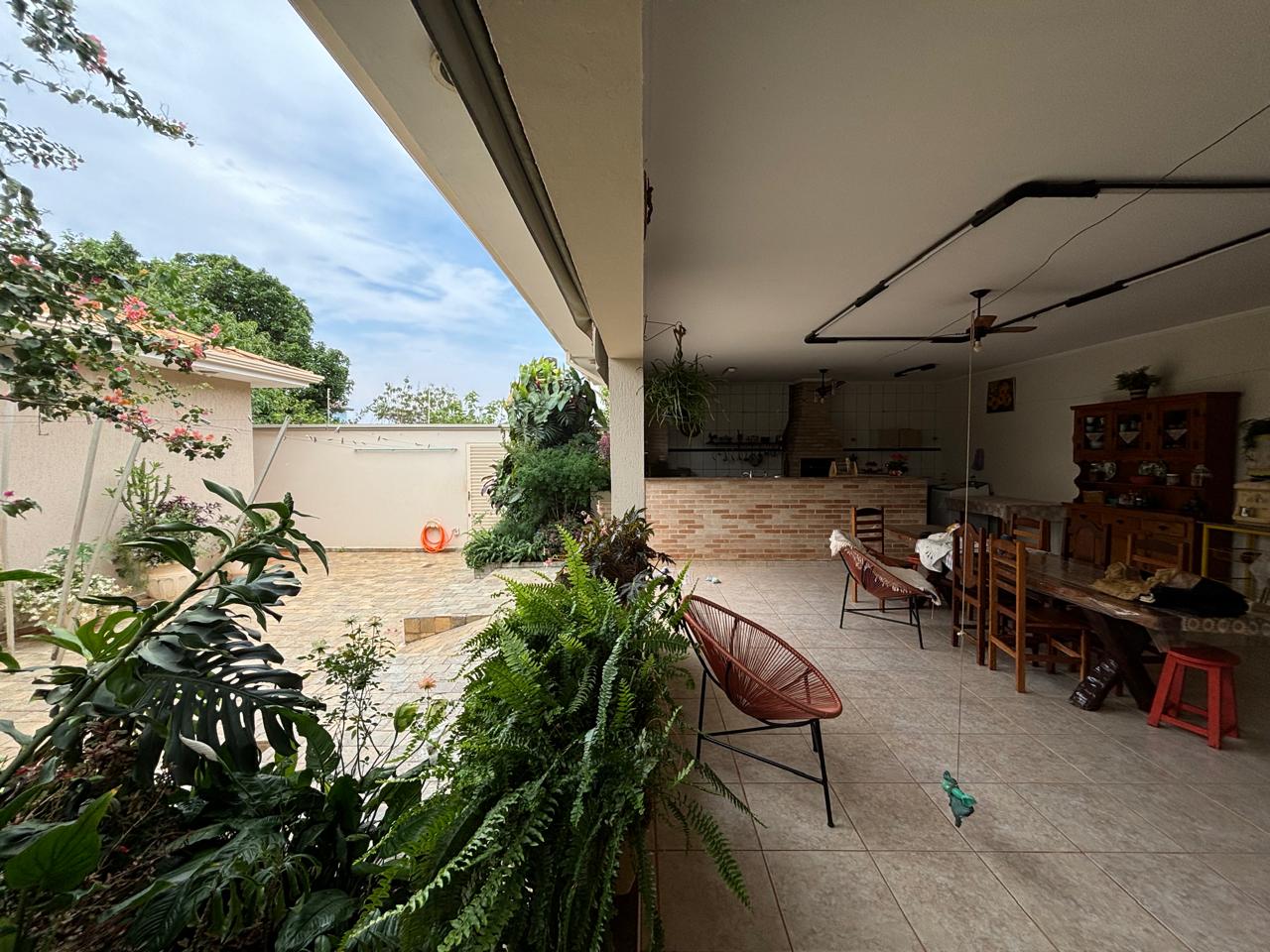 VENDE. RESIDENCIA DE ALTO PADRÃO COM 03 SUÍTES - ARANTES FERREIRA - BRODOWSKI-SP