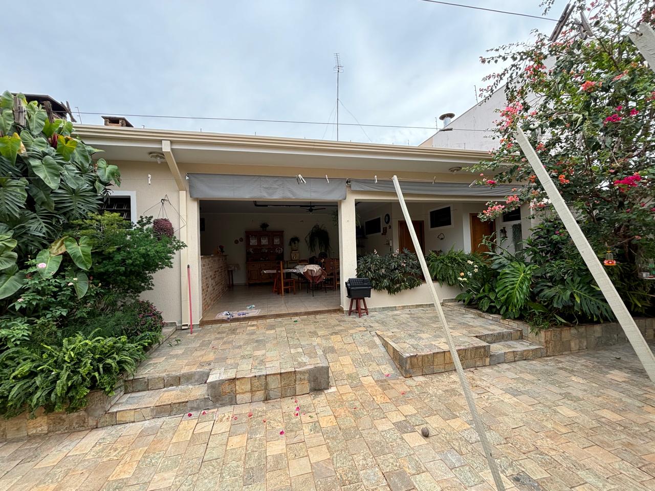 VENDE. RESIDENCIA DE ALTO PADRÃO COM 03 SUÍTES - ARANTES FERREIRA - BRODOWSKI-SP