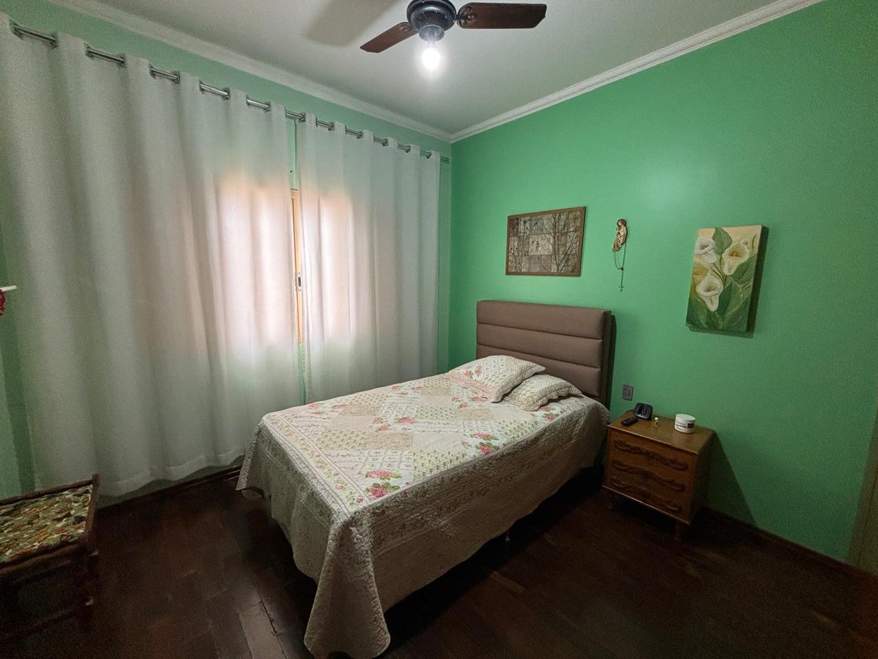 VENDE. RESIDENCIA DE ALTO PADRÃO COM 03 SUÍTES - ARANTES FERREIRA - BRODOWSKI-SP