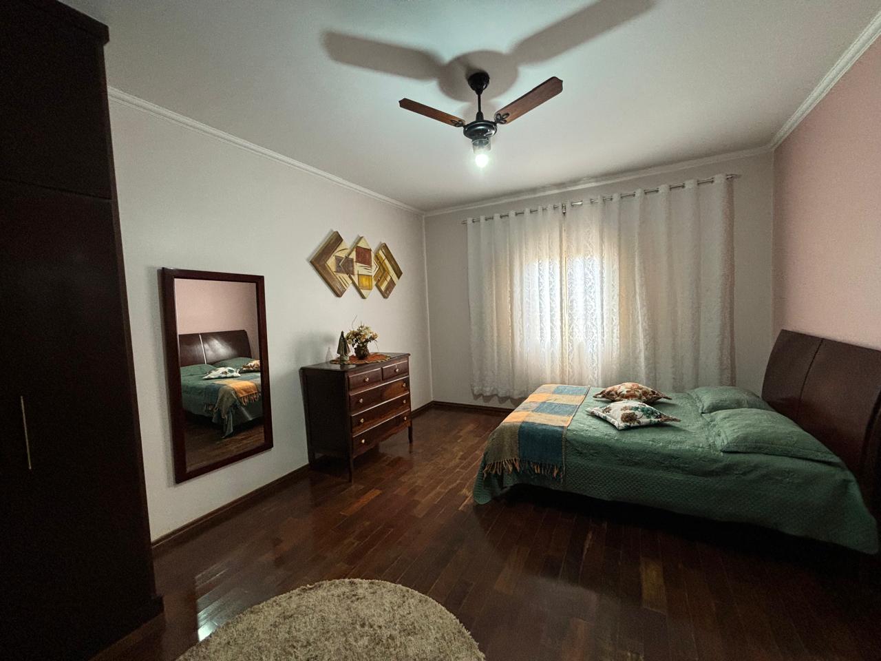 VENDE. RESIDENCIA DE ALTO PADRÃO COM 03 SUÍTES - ARANTES FERREIRA - BRODOWSKI-SP