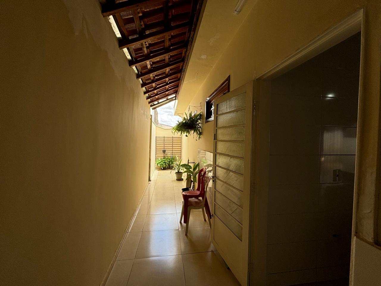 VENDE: CASA COM PISCINA - 02 DORMITÓRIOS - RESIDENCIAL BOM JARDIM - BRODOWSKI-SP.
