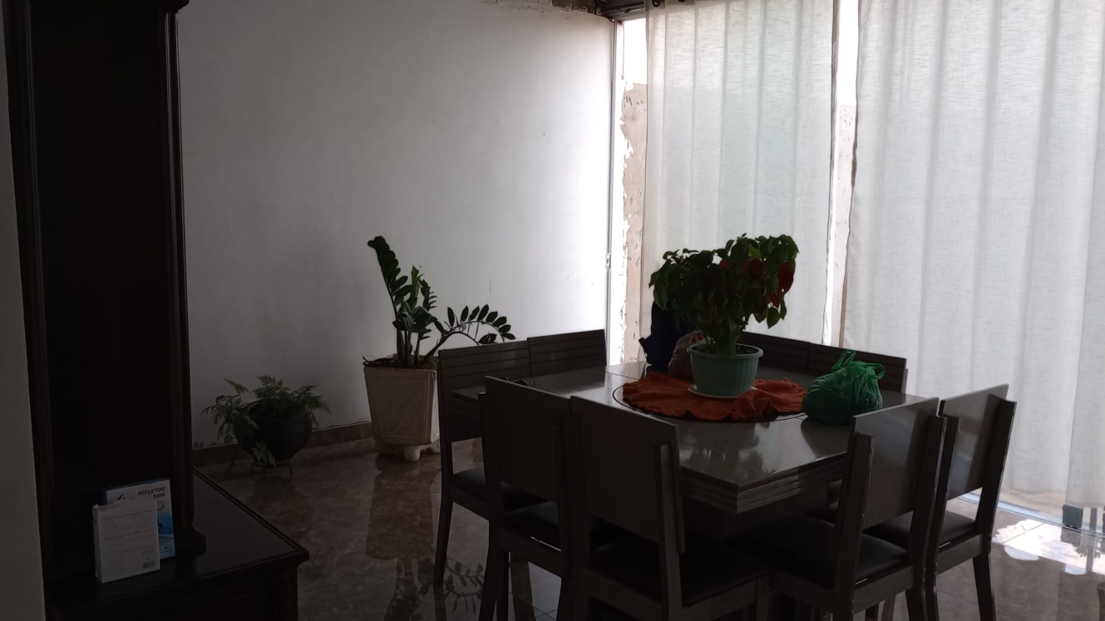 VENDE. SOBRADO COM 04 DORMITÓRIOS - JARDIM DAS OLIVEIRAS - BRODOWSKI-SP.