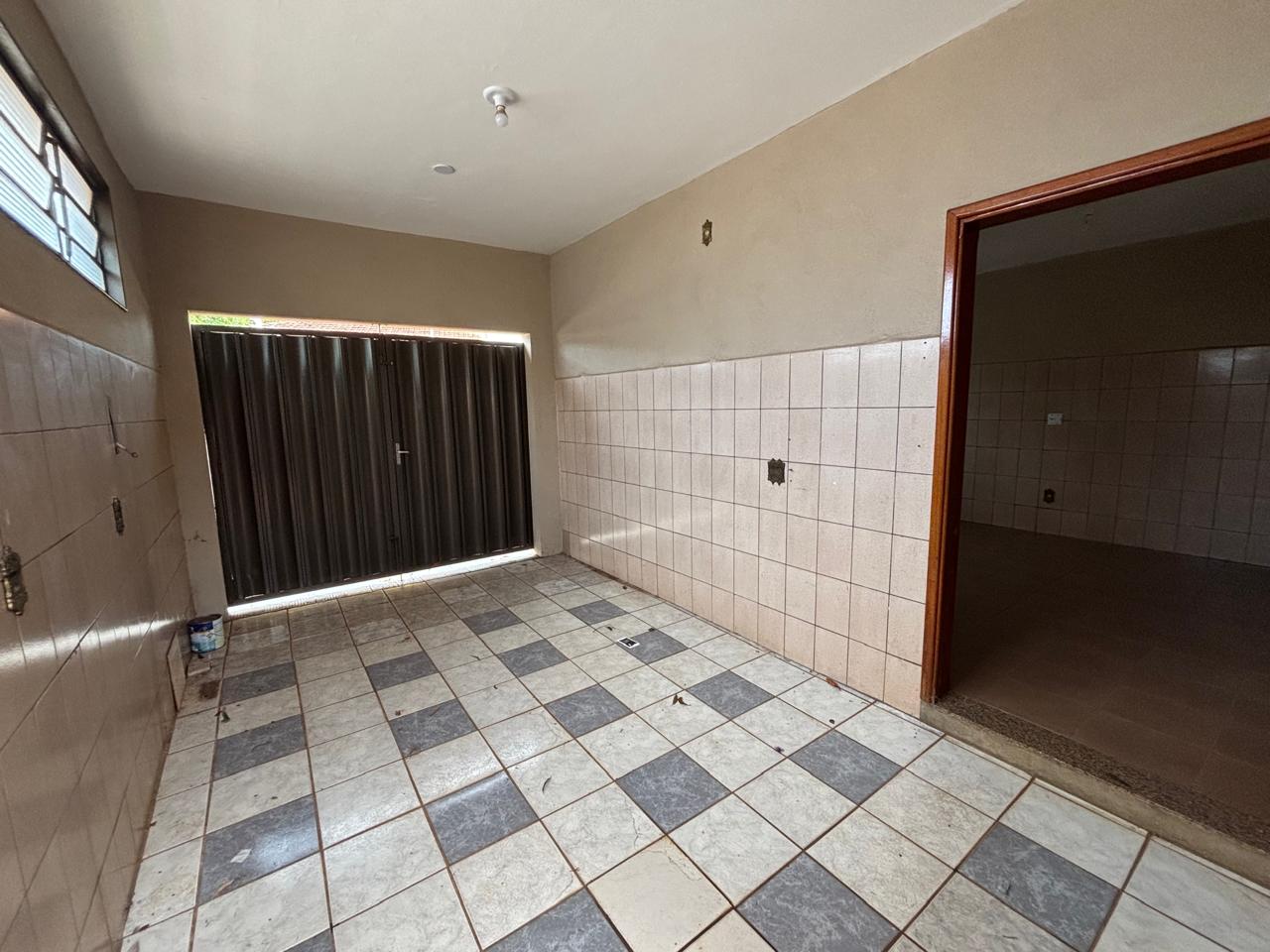 VENDE: IMÓVEL COMERCIAL - PONTO PRIVILEGIADO  NA RUA FLORIANO PEIXOTO NO CENTRO DE BRODOWSKI