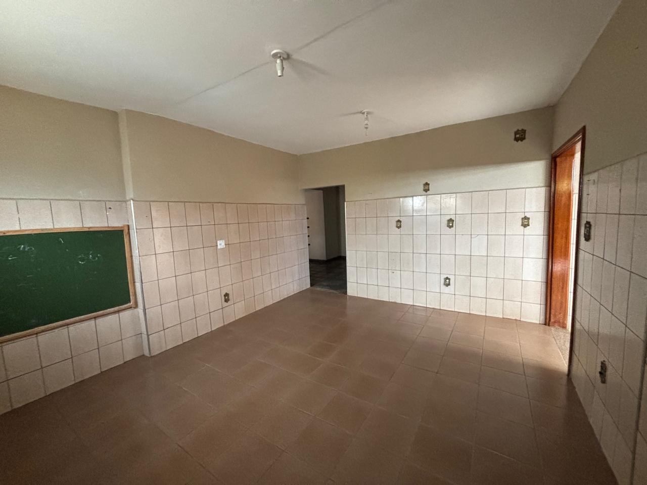 VENDE: IMÓVEL COMERCIAL - PONTO PRIVILEGIADO  NA RUA FLORIANO PEIXOTO NO CENTRO DE BRODOWSKI