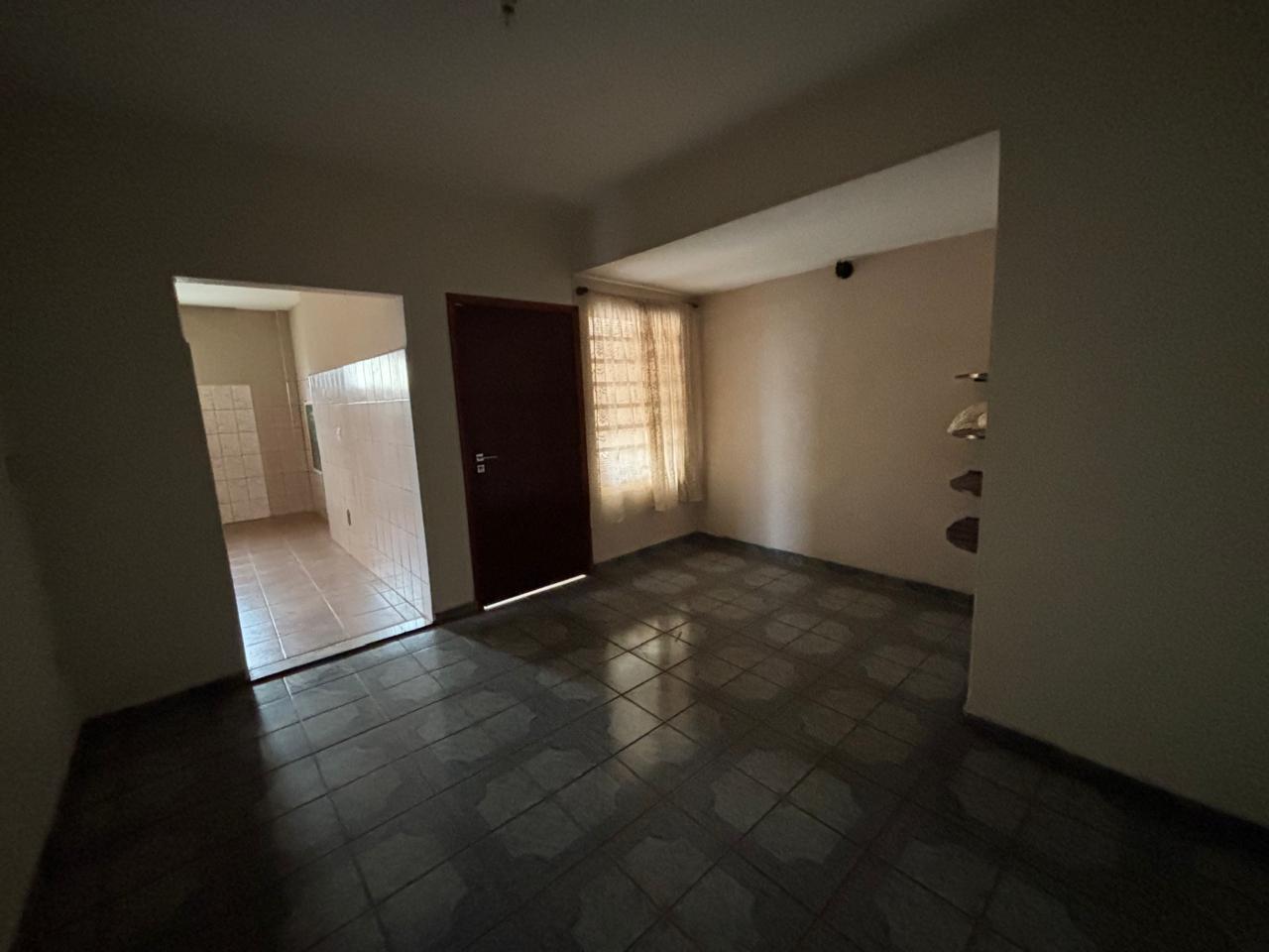 VENDE: IMÓVEL COMERCIAL - PONTO PRIVILEGIADO  NA RUA FLORIANO PEIXOTO NO CENTRO DE BRODOWSKI