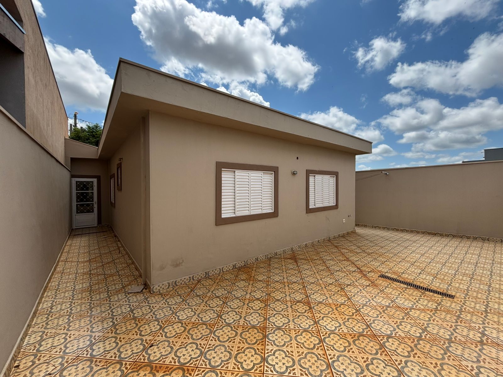 VENDE: CASA 3 DORMITÓRIOS - CONDOMÍNIO VERONA EM BRODOWSKI-SP. ( BRODOSQUI)