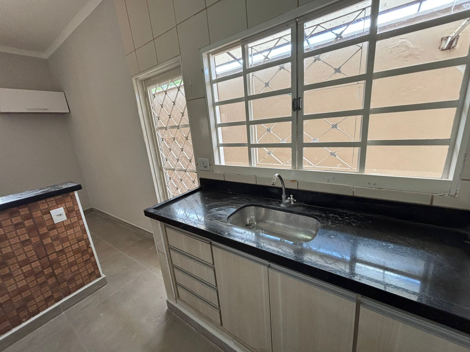 VENDE: CASA 3 DORMITÓRIOS - CONDOMÍNIO VERONA EM BRODOWSKI-SP. ( BRODOSQUI)