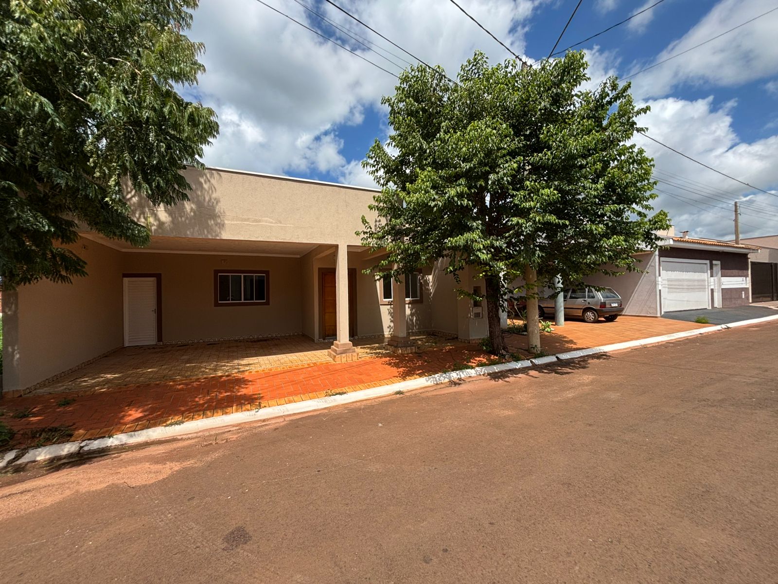 VENDE: CASA 3 DORMITÓRIOS - CONDOMÍNIO VERONA EM BRODOWSKI-SP. ( BRODOSQUI)