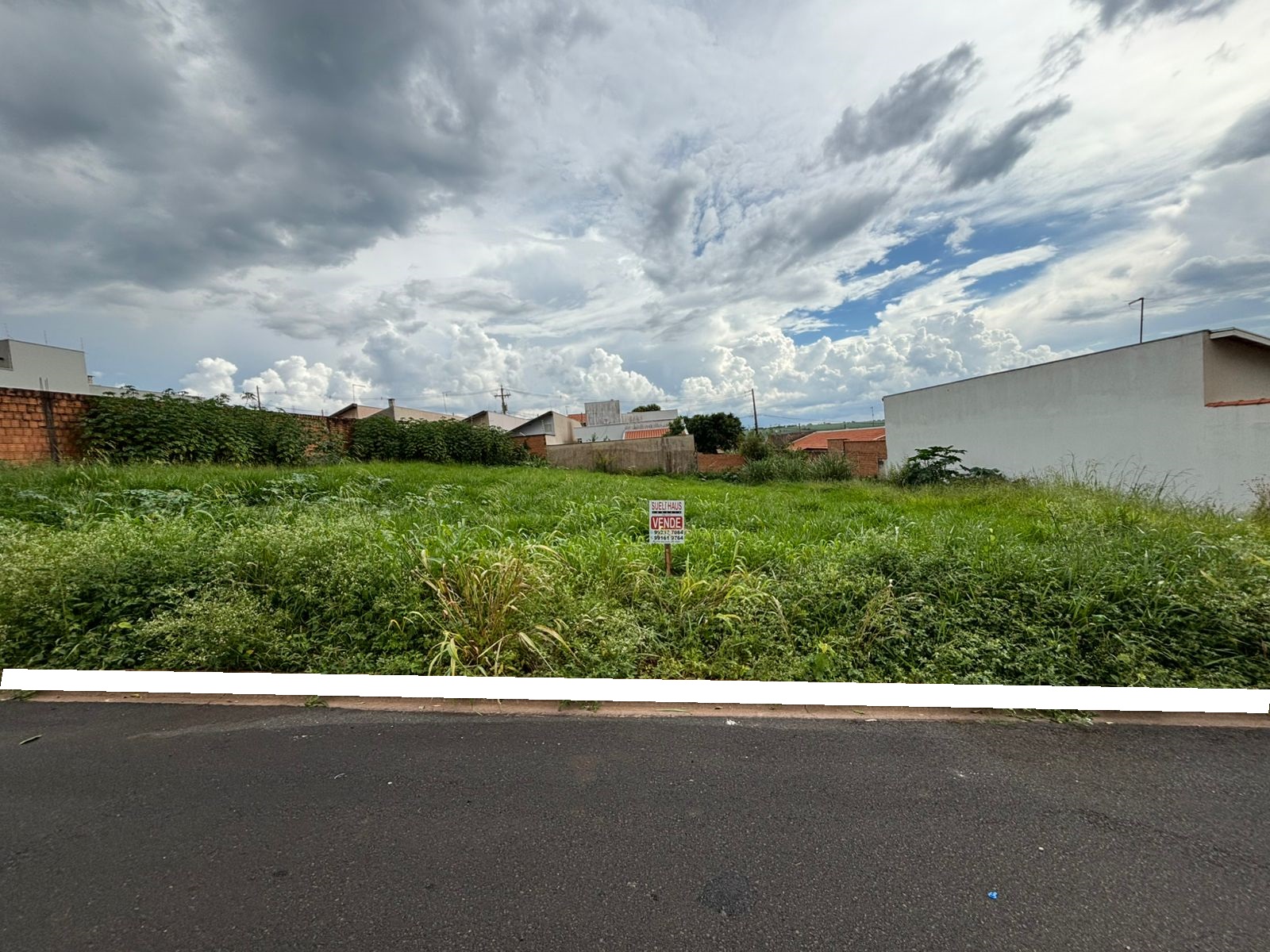 VENDE OU TROCA POR CARRO: TERRENO DE 280m² NO RESIDENCIAL BOM JARDIM EM BRODOWSKI-SP.
