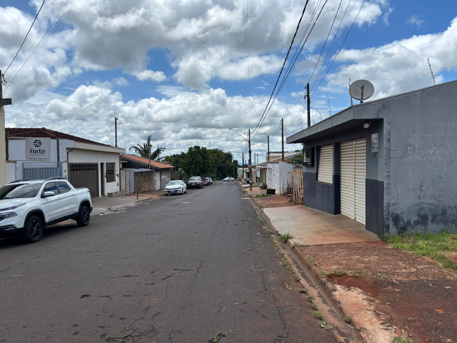 VENDE. TERRENO - ÁREA - 1.500m² - PRÓXIMO A RODOVIA CÂNDIDO PORTINARI - BRODOWSKI-SP.