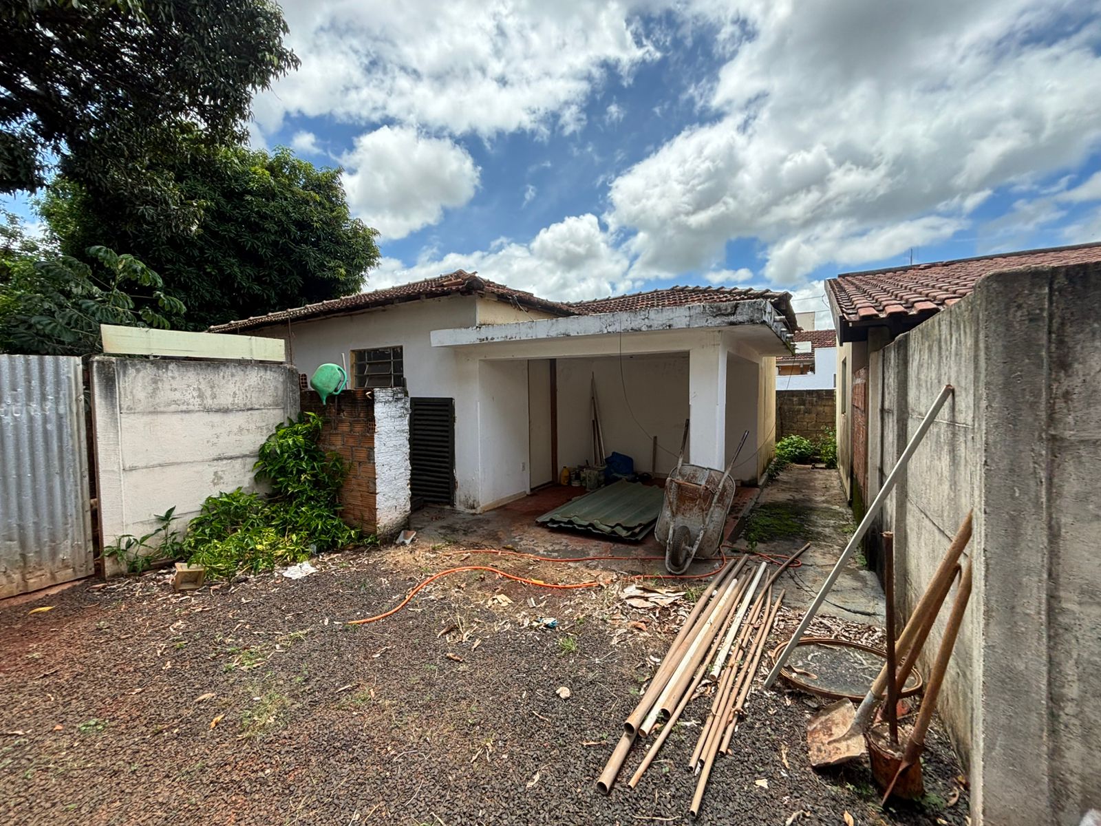 VENDE. TERRENO - ÁREA - 1.500m² - PRÓXIMO A RODOVIA CÂNDIDO PORTINARI - BRODOWSKI-SP.