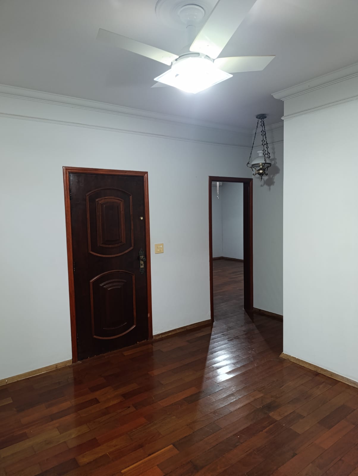 VENDE: CASA 03 DORMITÓRIOS - PISCINA - V.N. APARECIDA - BRODOWSKI-SP.