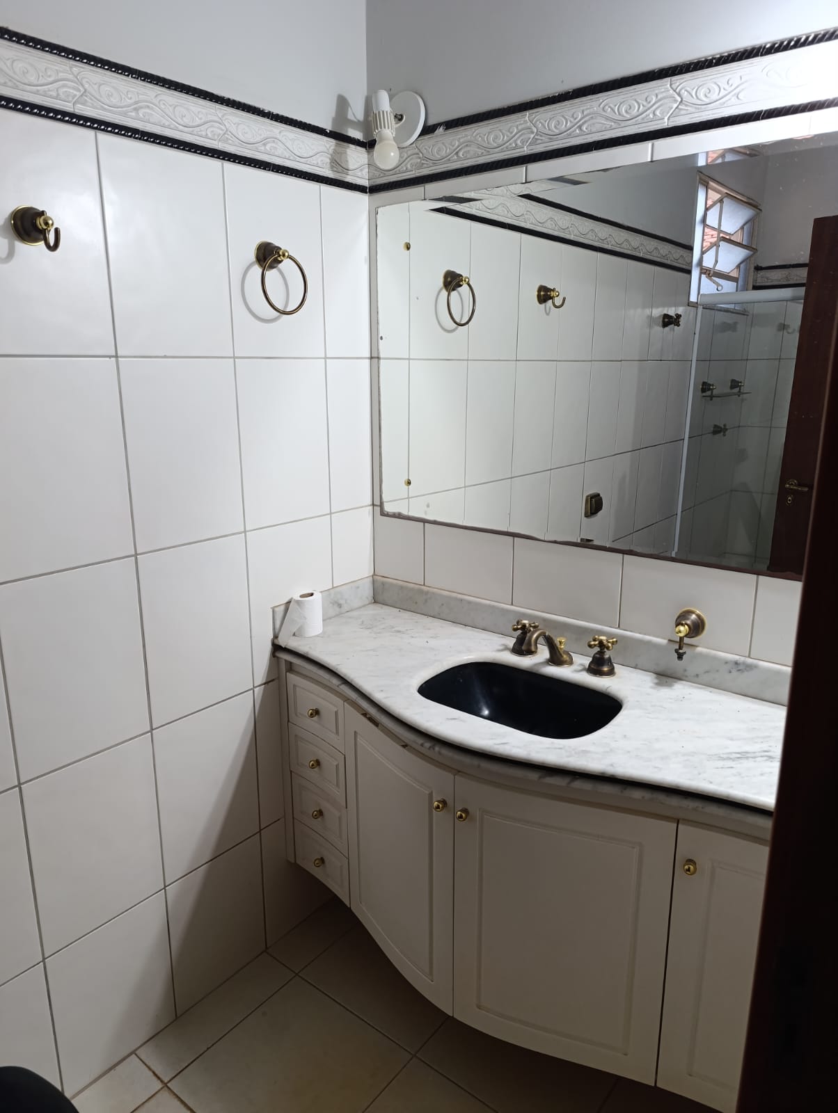 VENDE: CASA 03 DORMITÓRIOS - PISCINA - V.N. APARECIDA - BRODOWSKI-SP.