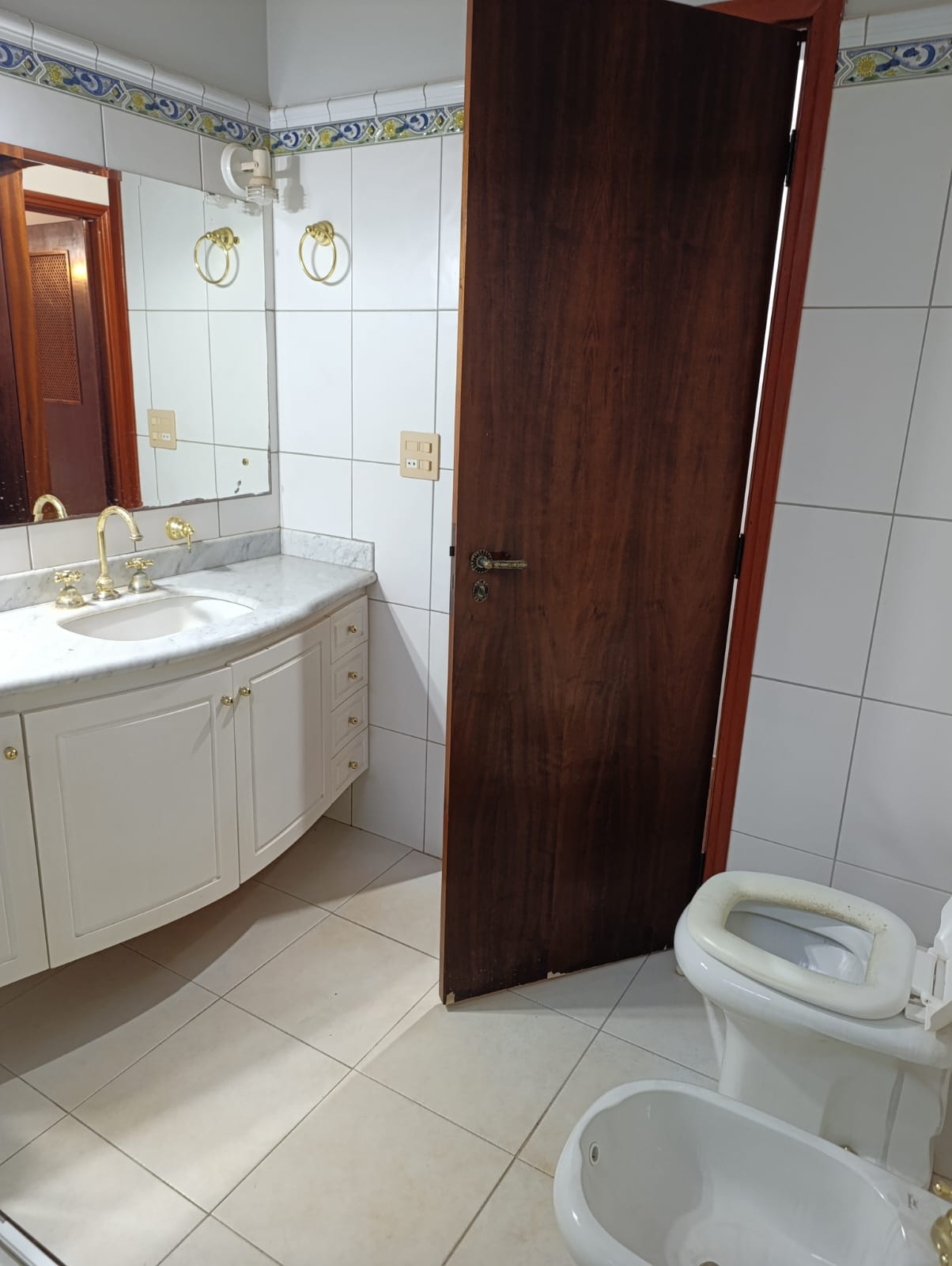 VENDE: CASA 03 DORMITÓRIOS - PISCINA - V.N. APARECIDA - BRODOWSKI-SP.