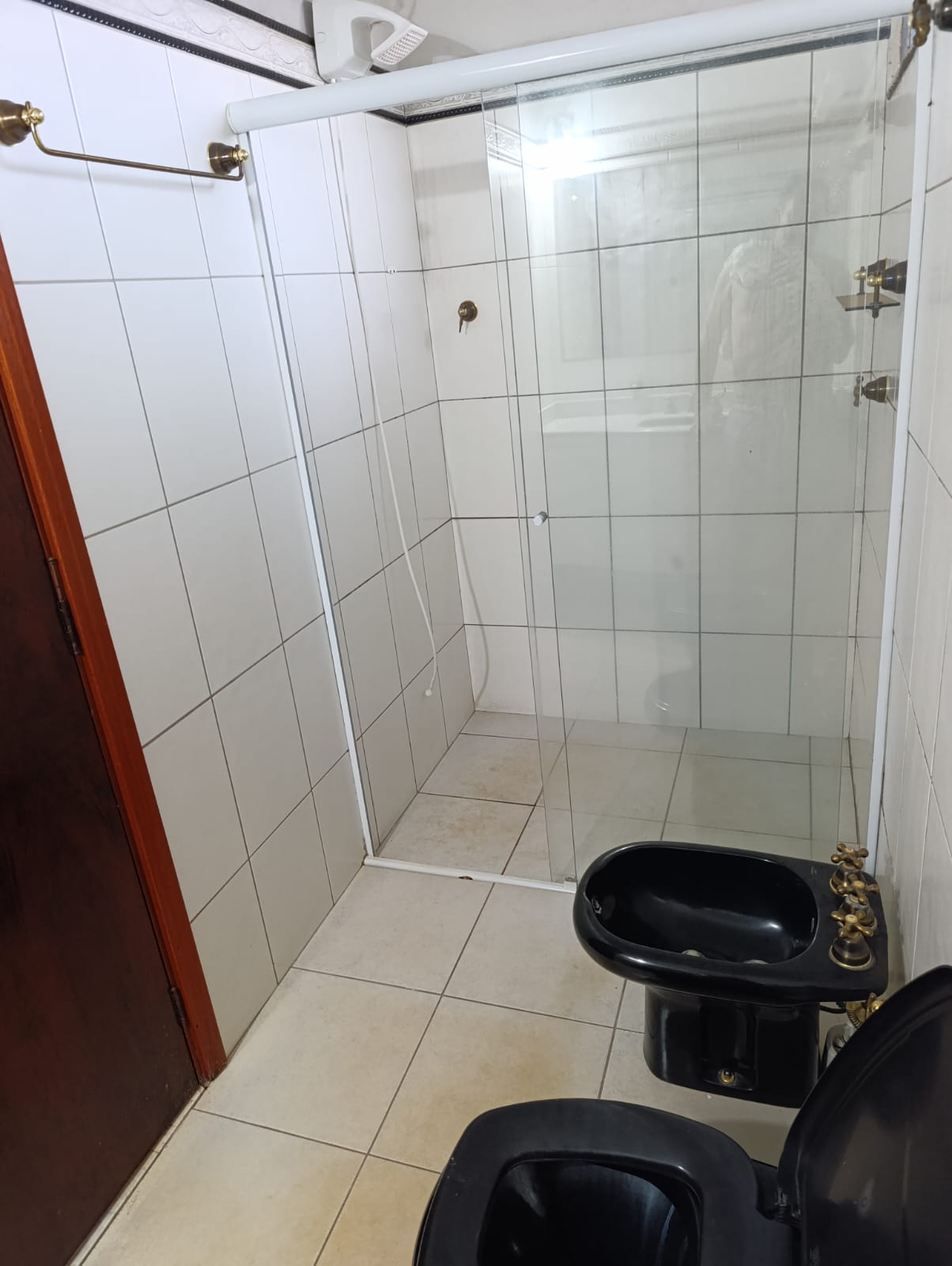 VENDE: CASA 03 DORMITÓRIOS - PISCINA - V.N. APARECIDA - BRODOWSKI-SP.