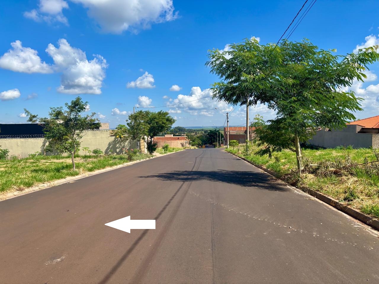 VENDE: TERRENO de 285 m² NO JARDIM QUEBEC EM BRODOWSKI-SP.