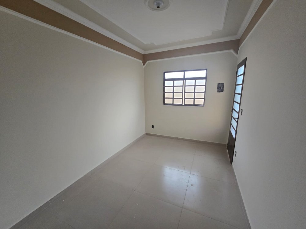 VENDE: CASA 02 DORMITÓRIOS - RESIDENCIAL LUIZA GIRARDI - BRODOWSKI-SP