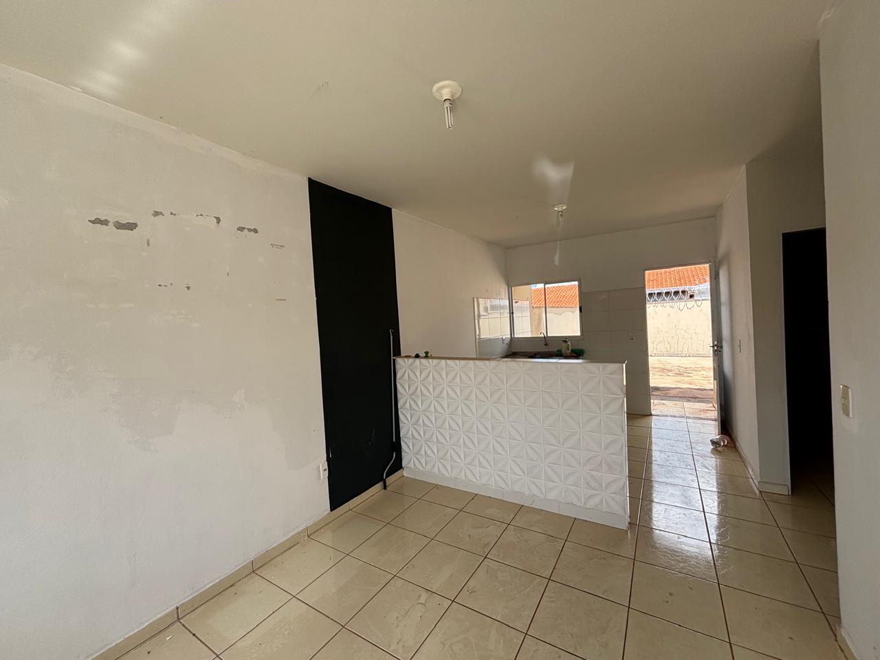 VENDE - CASA 02 DORMITÓRIOS - CONDOMÍNIO WALTER POSSOS - EM BRODOWSKI-SP.